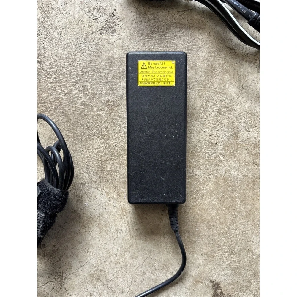 Genuine Toshiba AC Adapter Charger for Satellite L505D-S5996 L505D-LS5003 Laptop